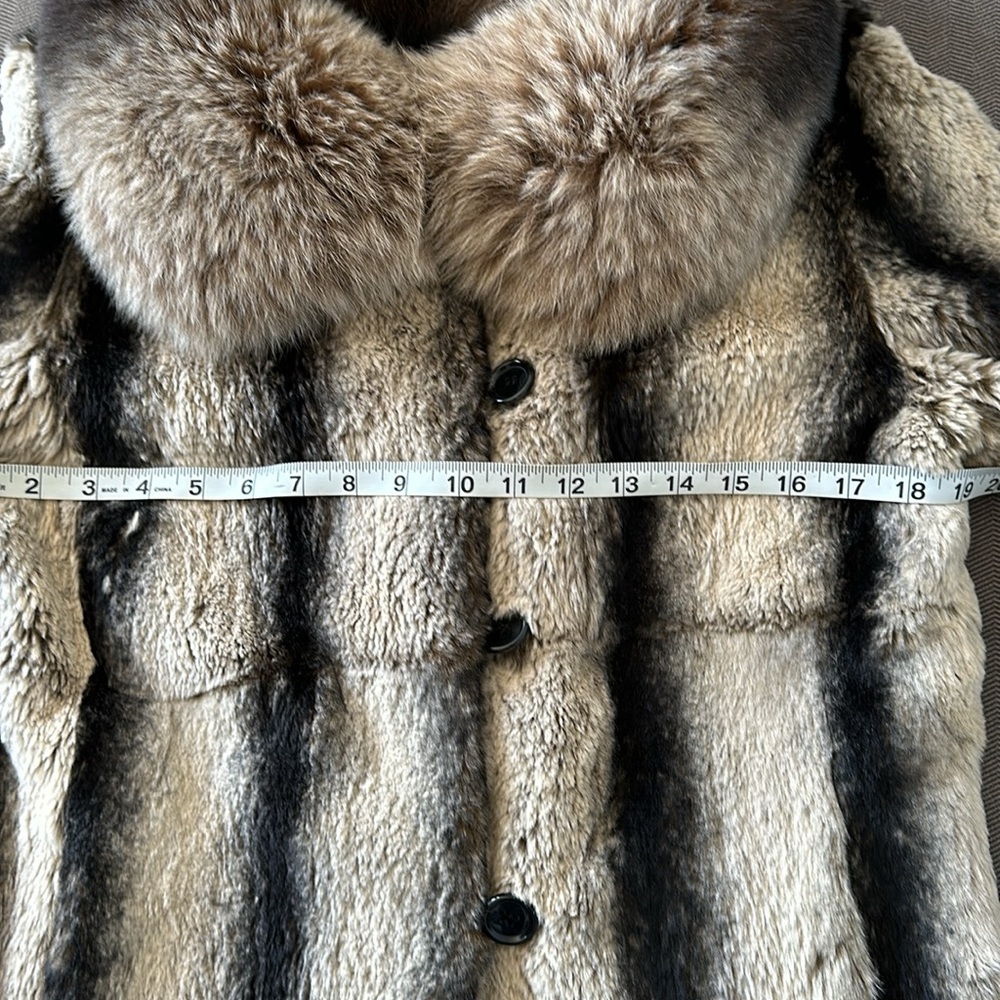 Fur coat - Picture 6 of 14
